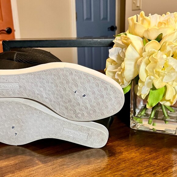 Linea Paolo Felicia Wedge Sneaker Black Bootie Women's Size 6 - Picture 6 of 7